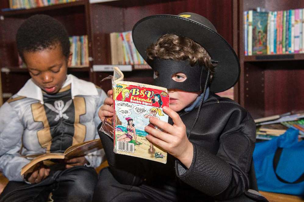 benjamin-dressed-as-zorro-reads-an-archie-comic-book-at-ro-e1415410050477